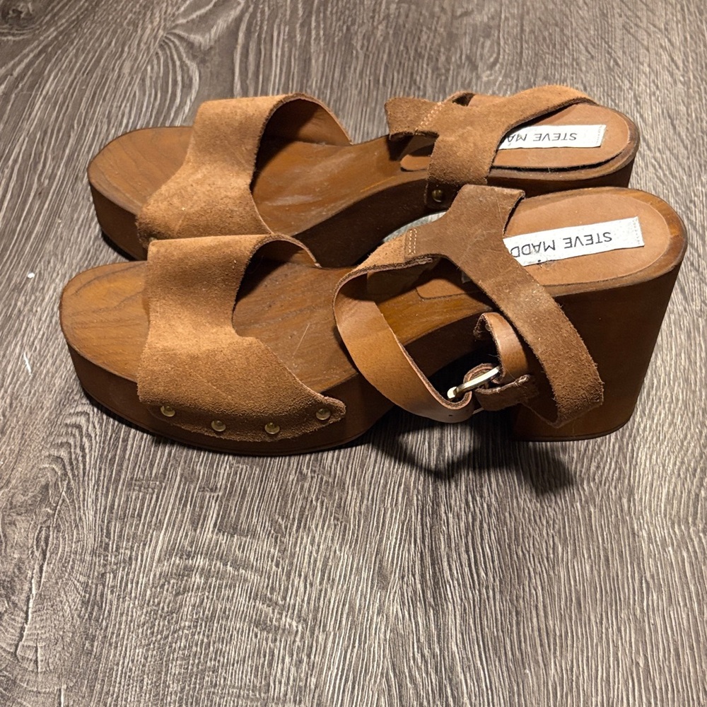 Steve Madden Brown Suede Platform Mules with nailhead detail